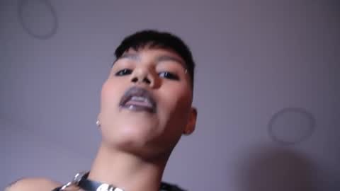 Taylor online show from October 15, 6:42 pm