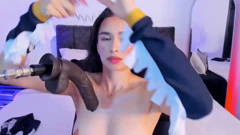 Taylor online show from March 10, 10:13 pm