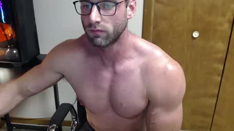Taylor Oaks online show from May 23, 1:01 am