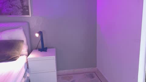 TAYLOR  online show from November 29, 12:35 pm