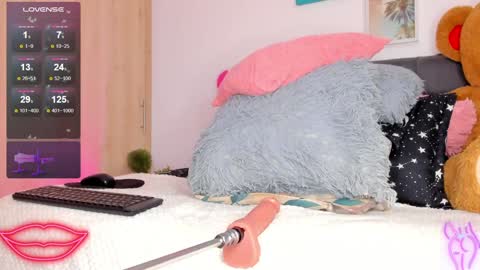  TAYSSA  ONLINE FROM 0630 PM - 1130 PM COLOMBIAN HOUR online show from February 5, 3:02 am