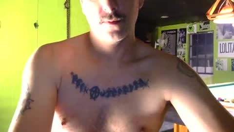tdiddy222 online show from August 9, 3:23 am