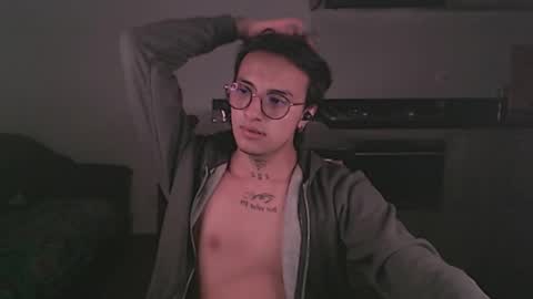 Teo independent model online show from February 14, 3:11 am