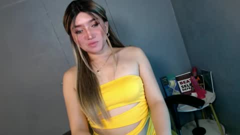 ellaine online show from February 7, 10:09 pm