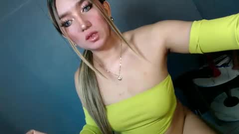 ellaine online show from January 28, 10:45 pm