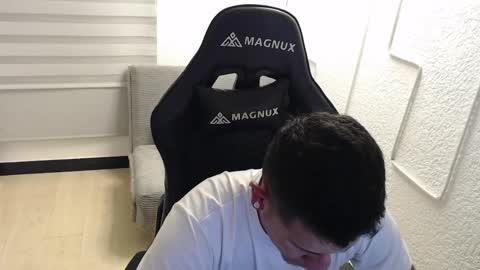 DYNAMITE DUO69 online show from April 6, 12:06 pm