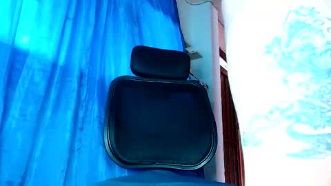 Charlee He online show from October 5, 8:05 pm