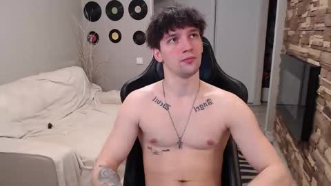 Teddy online show from March 18, 4:07 am