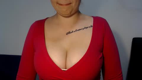 Teeyara  online show from October 2, 7:56 pm