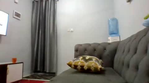 temptiebony69 online show from October 9, 10:48 pm