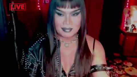 Snapshot of temptress_cocoxxx chatting on February 11, 10:47 am Mistress Coco online show from February 11, 10:47 am