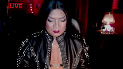 Snapshot of temptress_cocoxxx chatting on January 25, 10:39 pm Mistress Coco online show from January 25, 10:39 pm