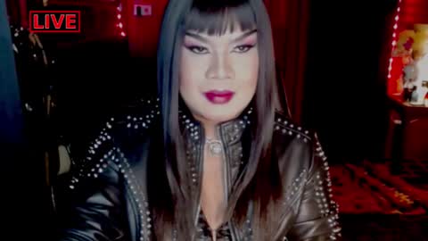 Snapshot of temptress_cocoxxx chatting on March 4, 5:32 am Mistress Coco online show from March 4, 5:32 am