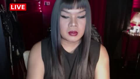 Snapshot of temptress_cocoxxx chatting on January 16, 9:37 am Mistress Coco online show from January 16, 9:37 am