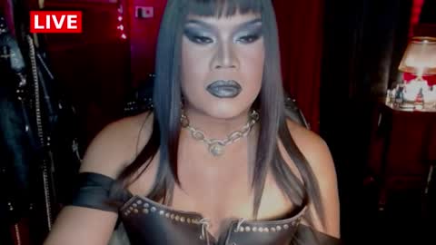 Snapshot of temptress_cocoxxx chatting on January 27, 6:41 pm Mistress Coco online show from January 27, 6:41 pm