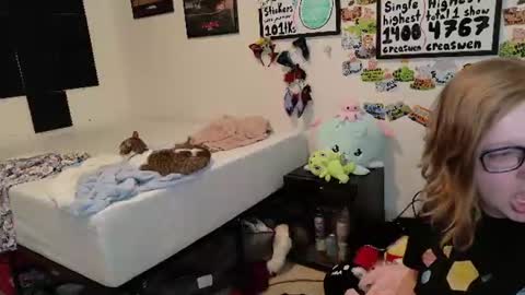 Pixie and Tentacle Overlord online show from July 17, 10:11 pm