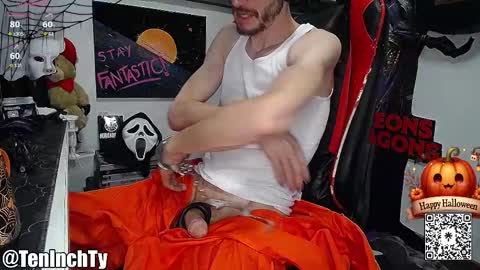 Ty online show from October 31, 6:52 pm