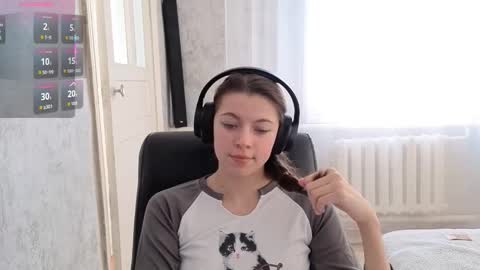 Anny Simpson online show from December 18, 5:58 am