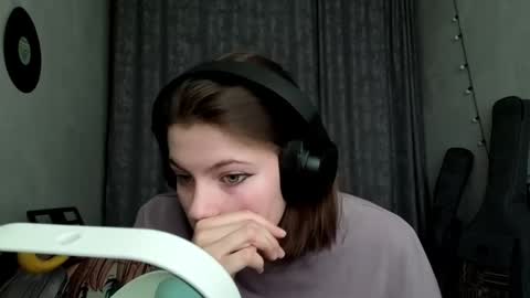 Anny Simpson online show from February 17, 6:12 am