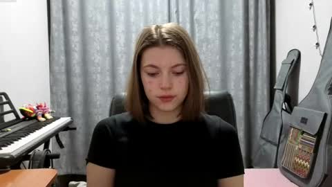 Anny Simpson online show from May 13, 8:18 pm