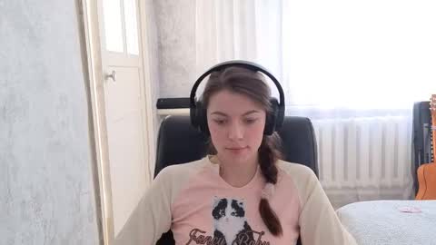 Anny Simpson online show from November 4, 4:36 am