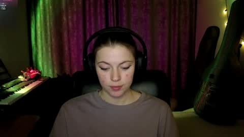 Anny Simpson online show from April 11, 8:13 pm