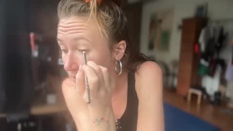 Snapshot of terraworship chatting on September 25, 4:03 pm Terra Worship Findomme online show from September 25, 4:03 pm