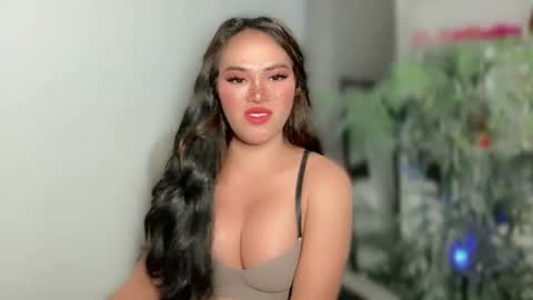 TERRI  the girl will hunt you online show from December 3, 10:34 am