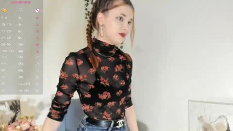 Caroline online show from May 9, 4:57 pm