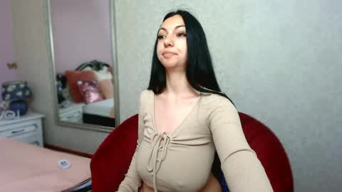 Tessa Joy online show from June 5, 4:08 am