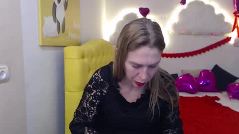 Snapshot of tessadaybreak chatting on March 4, 2:21 pm tessadaybreak online show from March 4, 2:21 pm