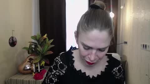 Snapshot of tessadaybreak chatting on February 28, 7:48 am tessadaybreak online show from February 28, 7:48 am