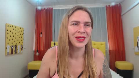 Snapshot of tessadaybreak chatting on September 10, 7:42 am tessadaybreak online show from September 10, 7:42 am