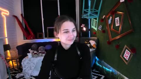 Tessa online show from September 26, 5:37 am