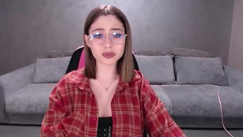 Tessa online show from December 4, 10:04 am