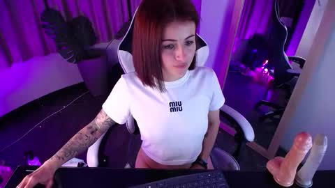 teylo_80as online show from February 14, 4:32 pm