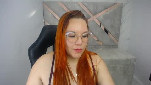 tezzaniut_t online show from April 8, 9:29 pm