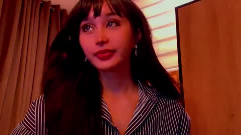 Snapshot of th3r3sa chatting on February 1, 1:51 pm th3r3sa online show from February 1, 1:51 pm