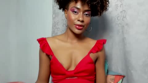 thaimy_ online show from November 4, 2:02 am