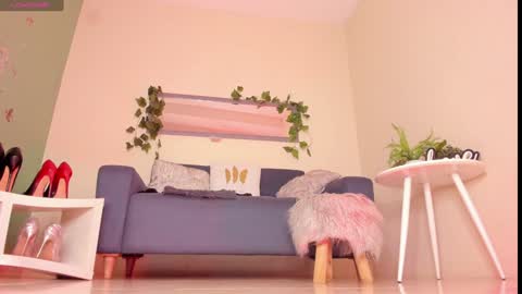 Snapshot of thais_dreams chatting on February 4, 12:22 pm Thais online show from February 4, 12:22 pm