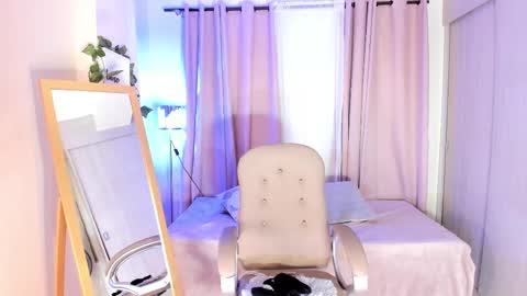 Snapshot of thais_dreams chatting on March 4, 12:22 pm Thais online show from March 4, 12:22 pm