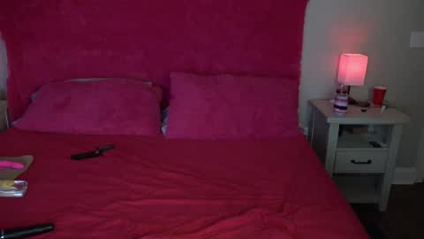 thalusciouslayla online show from January 3, 4:44 am