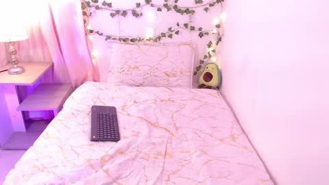   online show from September 16, 12:51 pm