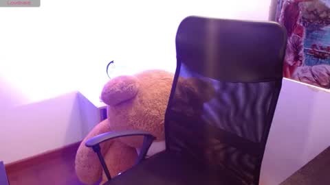   online show from February 18, 3:41 pm