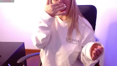   online show from February 14, 6:40 pm