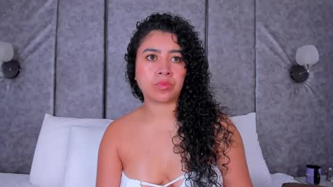 thara webstter online show from April 8, 11:35 am