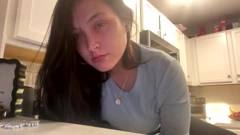 thatbaby070200000 online show from March 6, 7:36 am