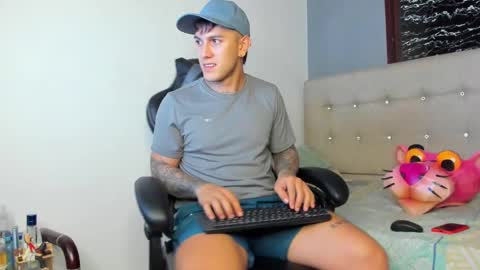 The Curious2001 online show from February 23, 10:31 pm