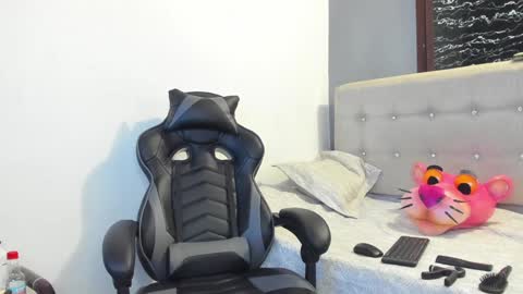 The Curious2001 online show from January 5, 12:42 pm