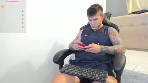 The Curious2001 online show from December 14, 12:33 am